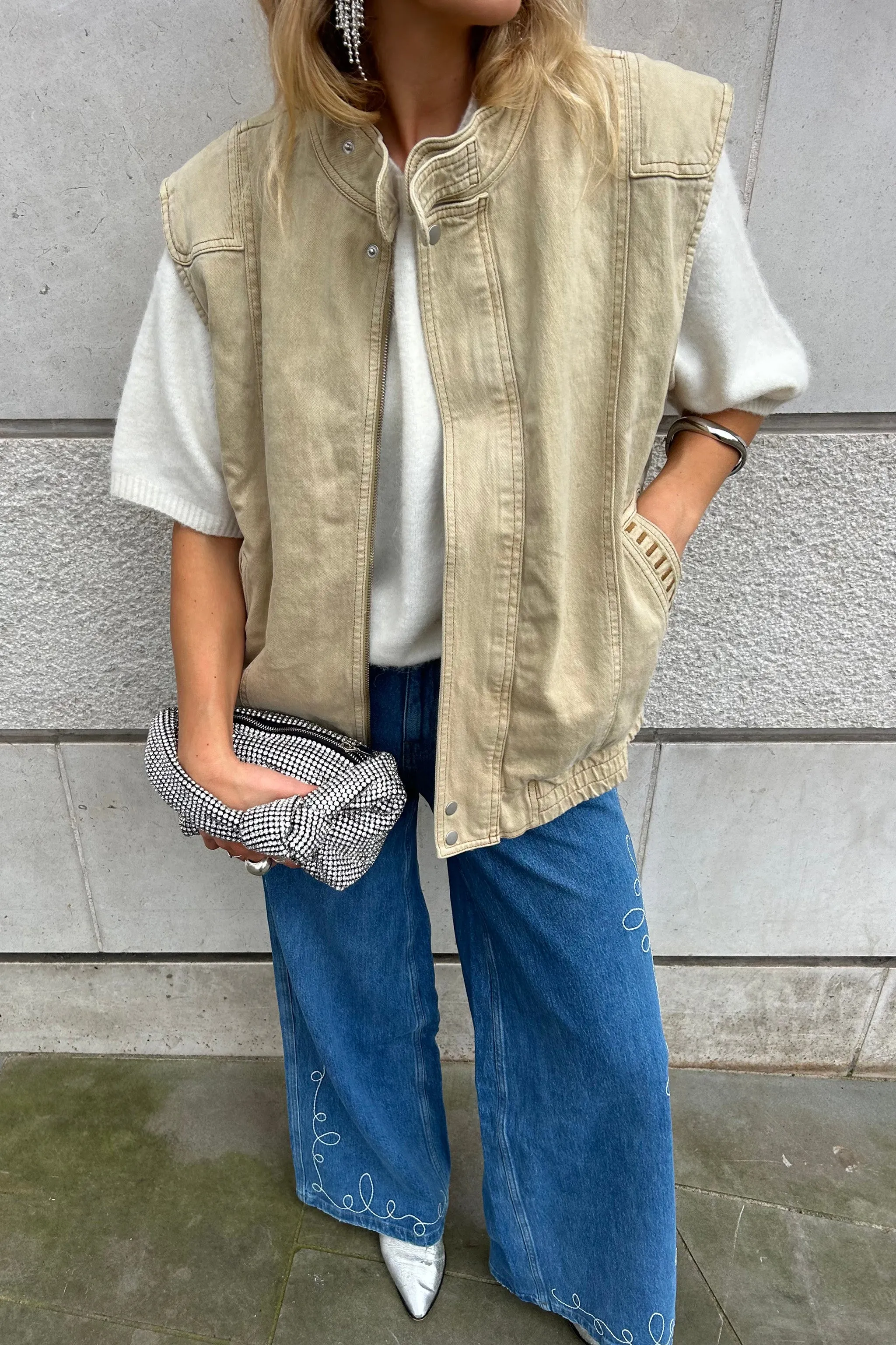 Sleeveless Oversized Juno Jacket in Desert Sand